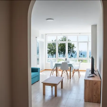 Apartment On The First Line Of Samil And With Frontal Views Of The Sea Vigo